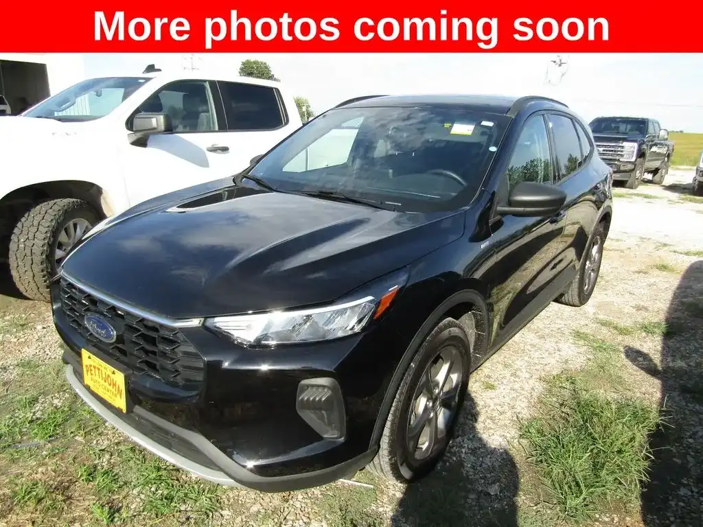 2025 Ford Escape ST-Line AWD's photo