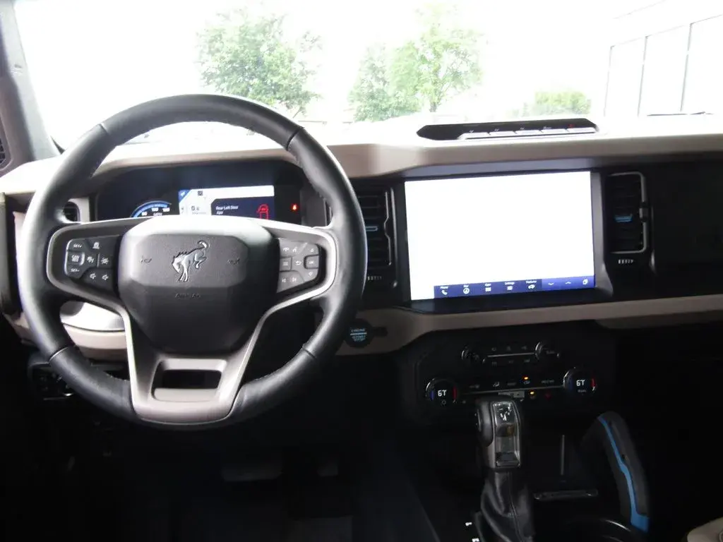 2023 Ford Bronco Wildtrak 4WD photo 5