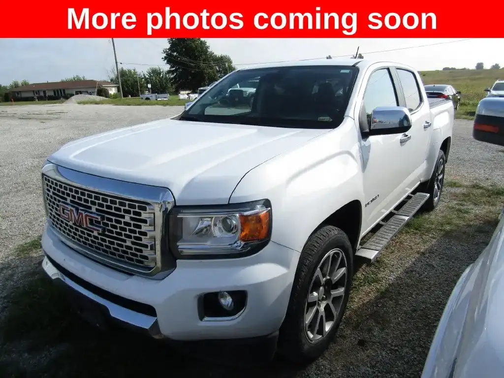 2019 GMC Canyon Denali 4WD Crew Cab Short Box's photo