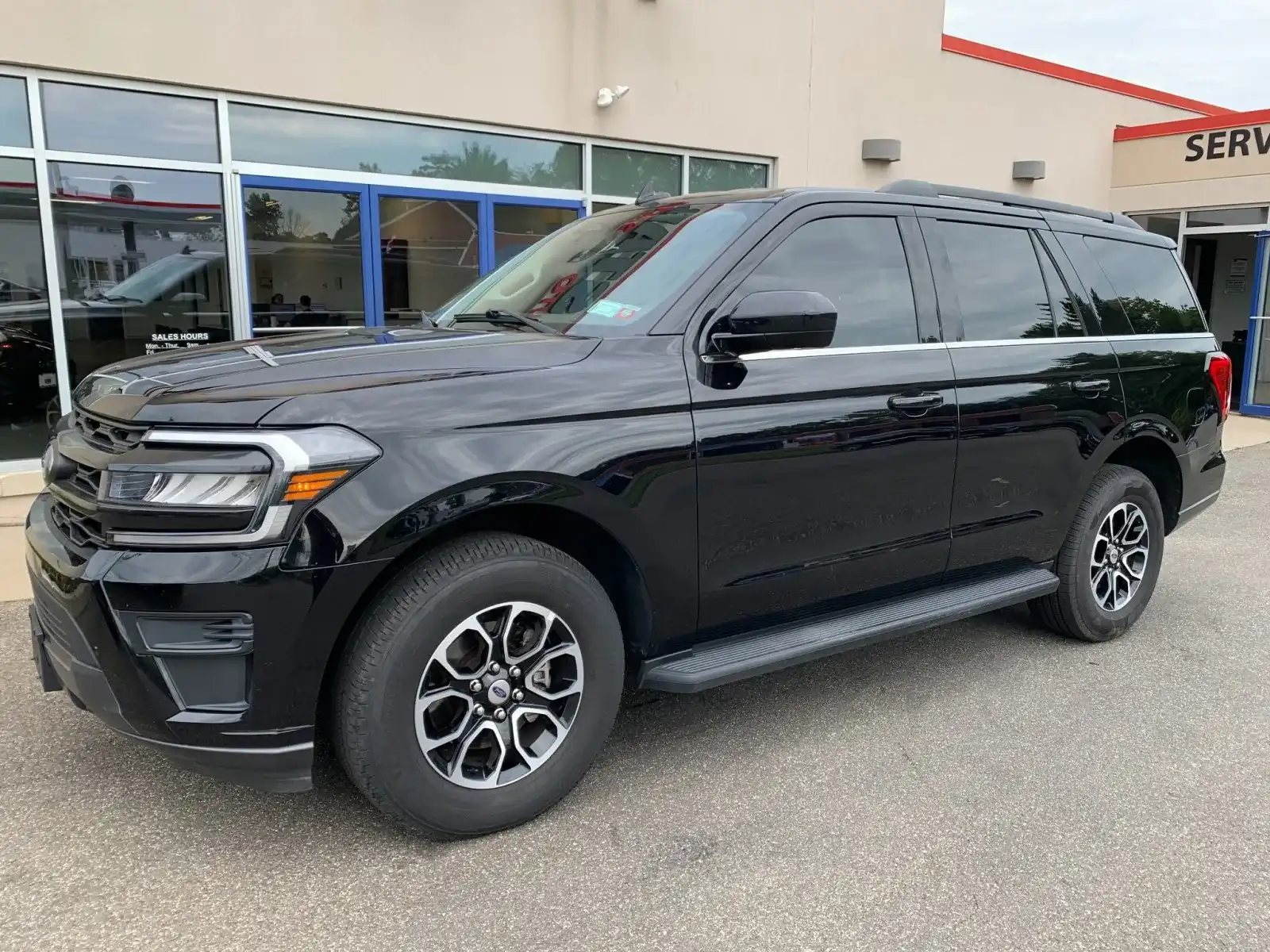 2022 Ford Expedition XLT 4WD's photo