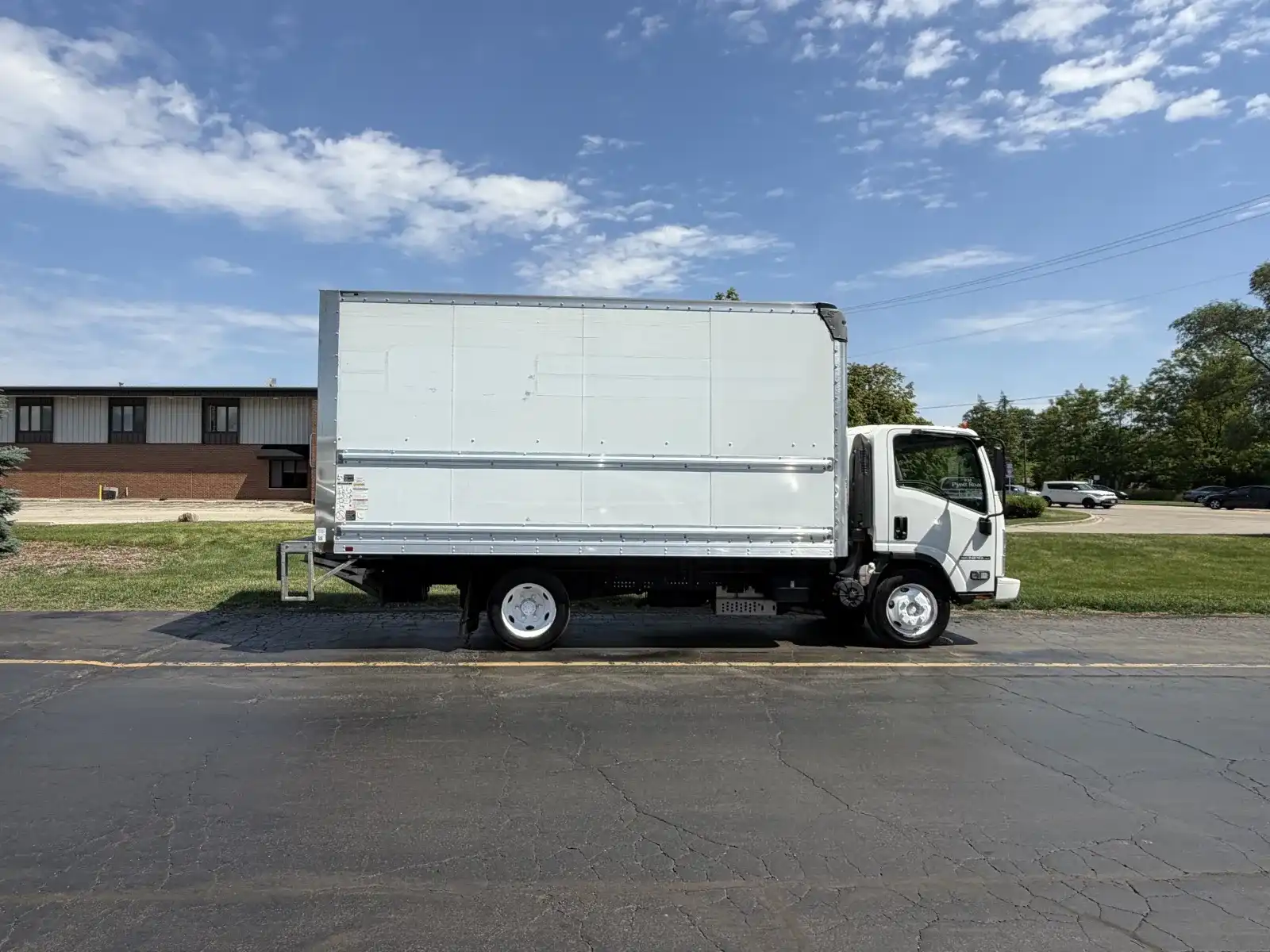 2019 Isuzu NPR-HD's photo