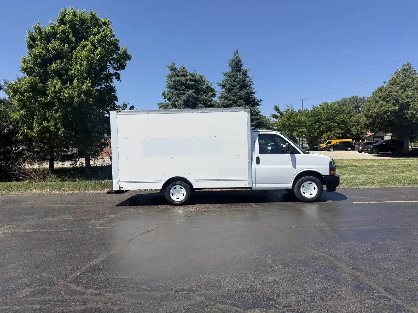 2019 GMC Savana 3500 139" WB's photo