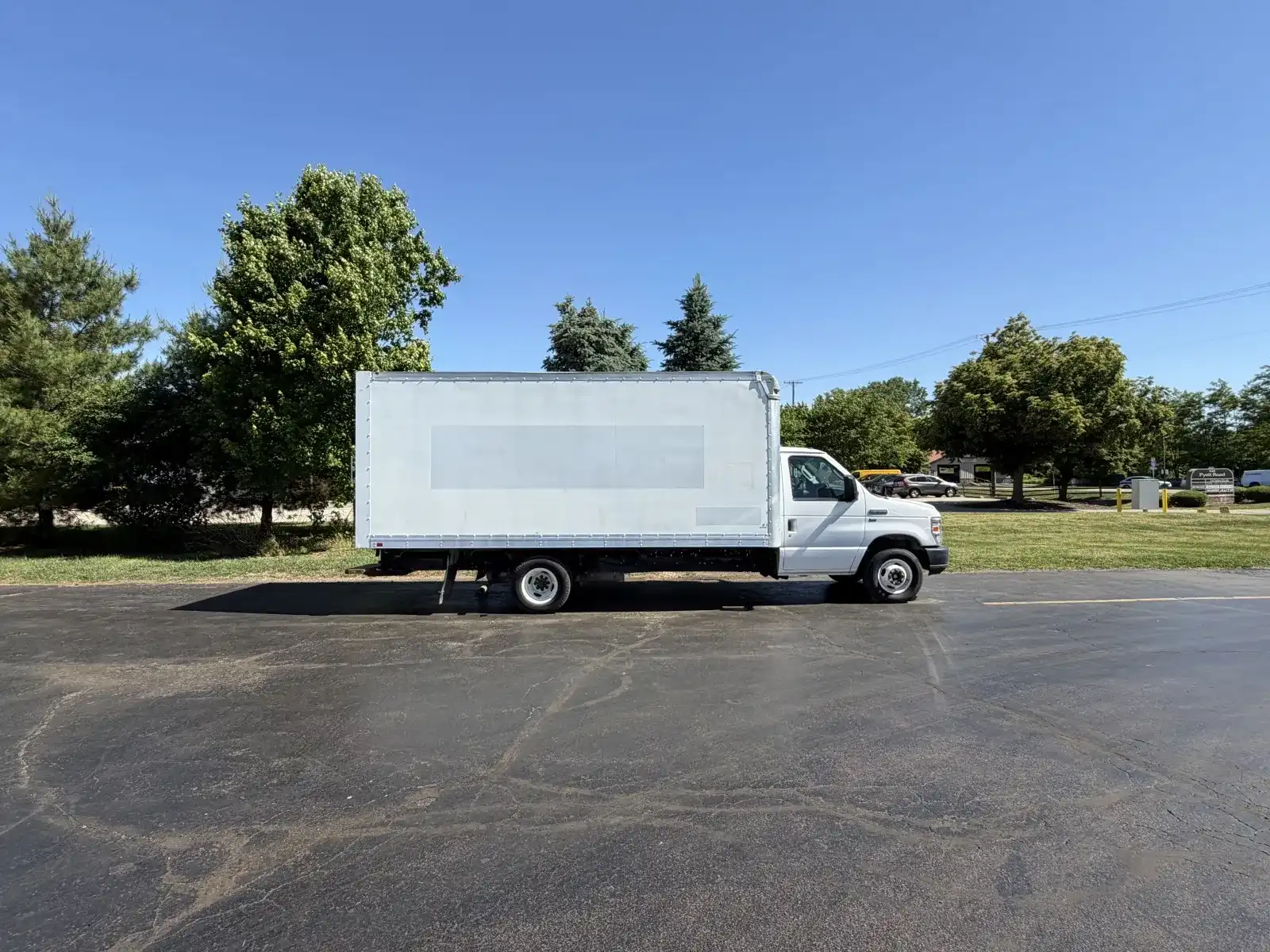 2019 Ford E-Series SRW E-350 Super Duty 138 in WB's photo