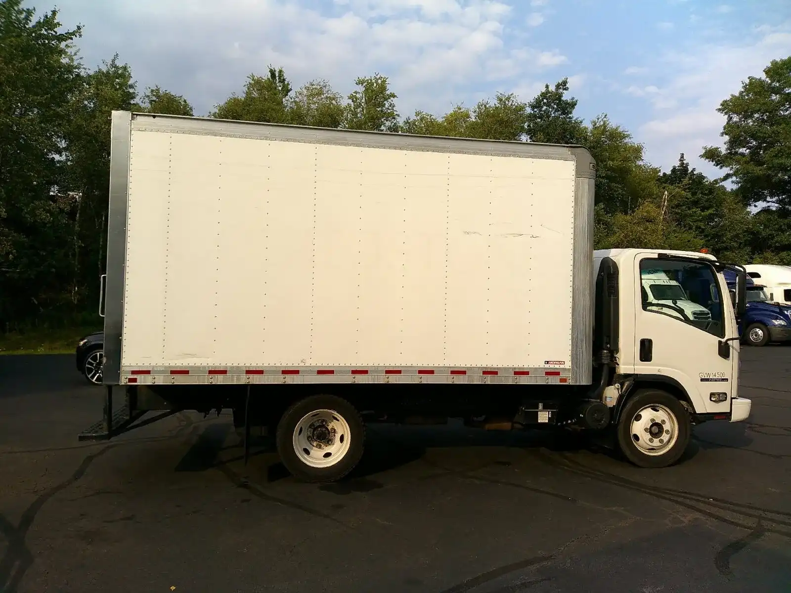 2022 Isuzu NPR-HD EFI 14ft Box Truck w Ramp's photo