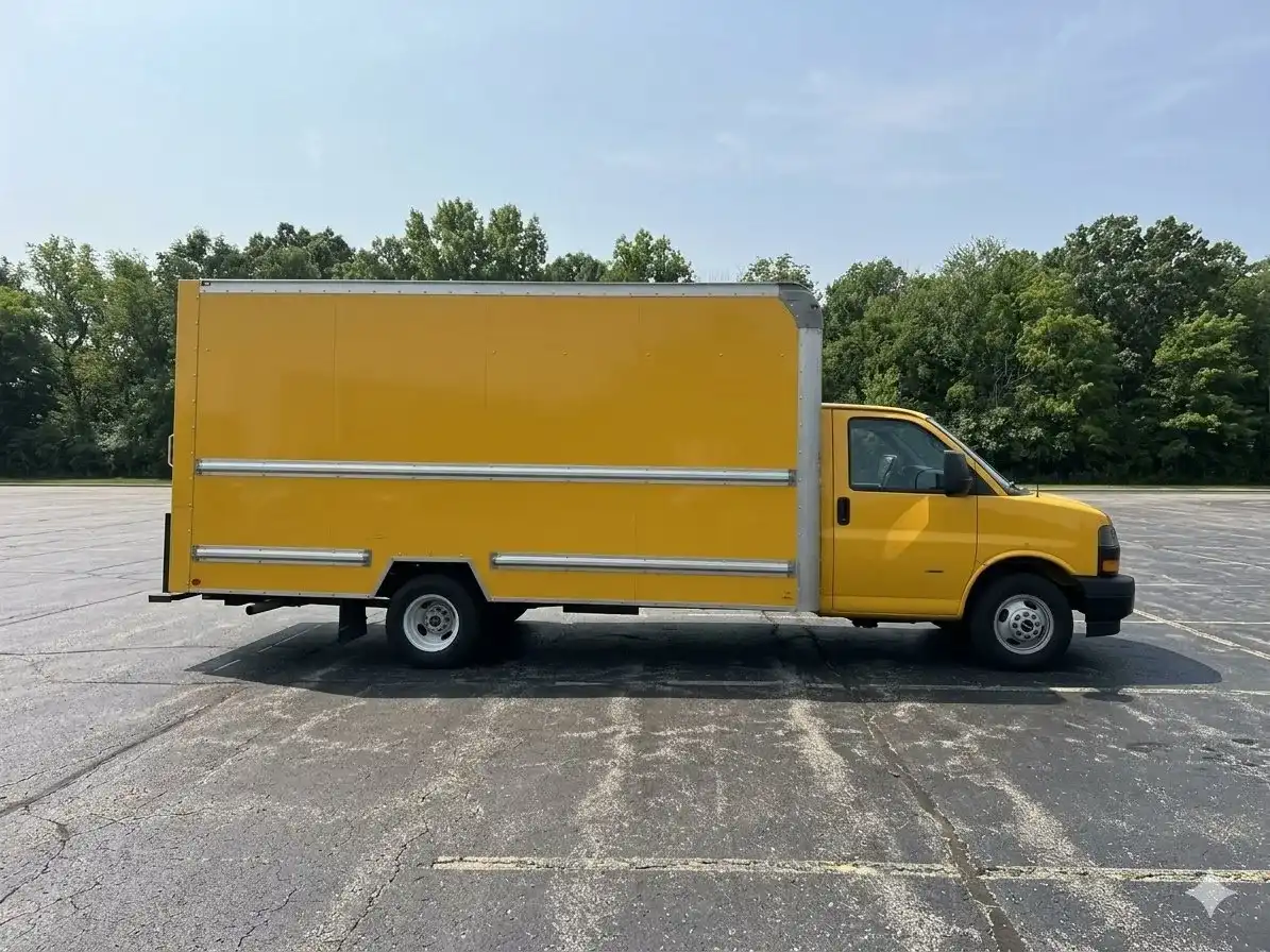 2021 GMC Savana 3500 177 in WB's photo