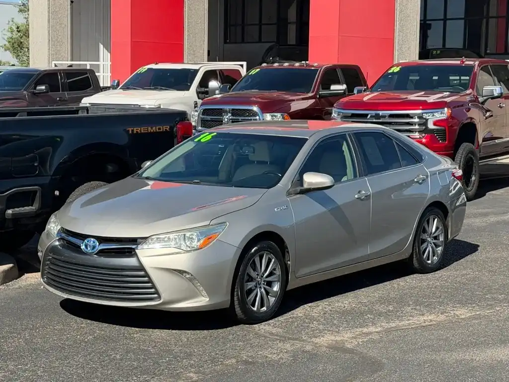 2016 Toyota Camry 2.5 Auto XLE Hybrid's photo