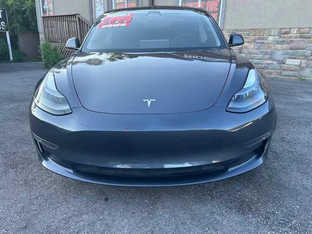 2023 Tesla Model 3 Long Range photo 3