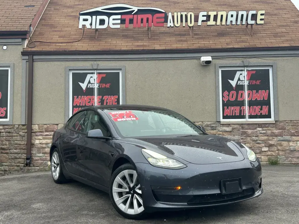 Vehicle Image 2