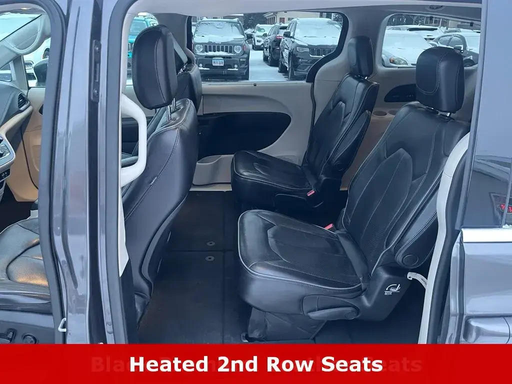 2020 Chrysler Pacifica Limited photo 4