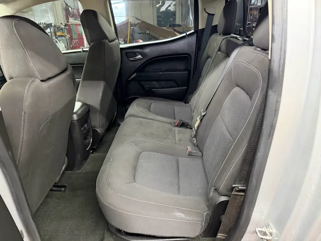 2016 Chevrolet Colorado 4WD LT Crew Cab Short Box photo 4