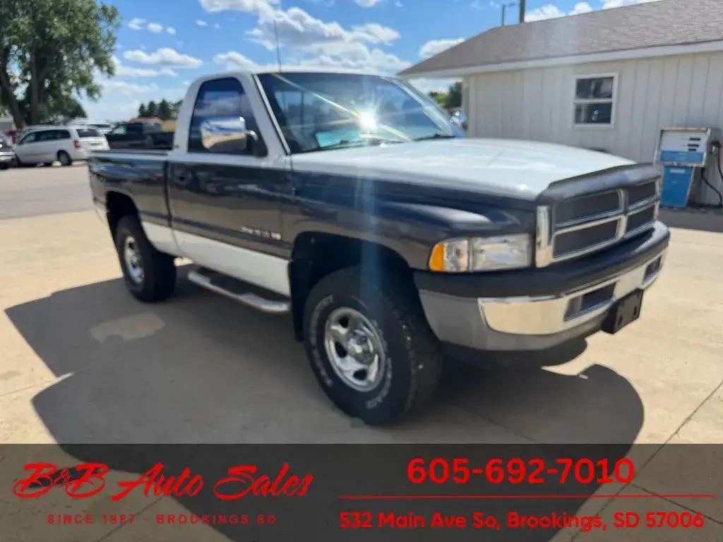 1997 Dodge Ram 1500 1500 4X4 REGULAR CAB SWB's photo