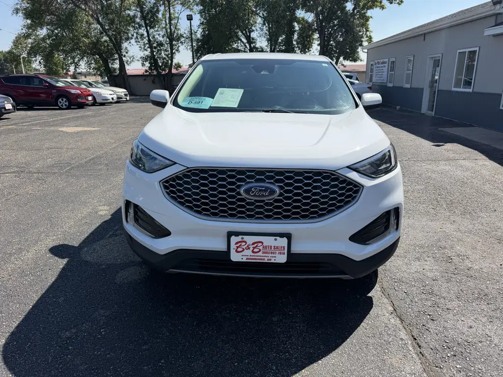 2023 Ford Edge SEL AWD photo 3