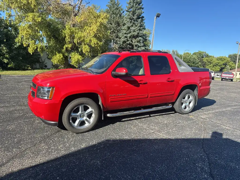 2011 Chevrolet Avalanche LT 4WD's photo