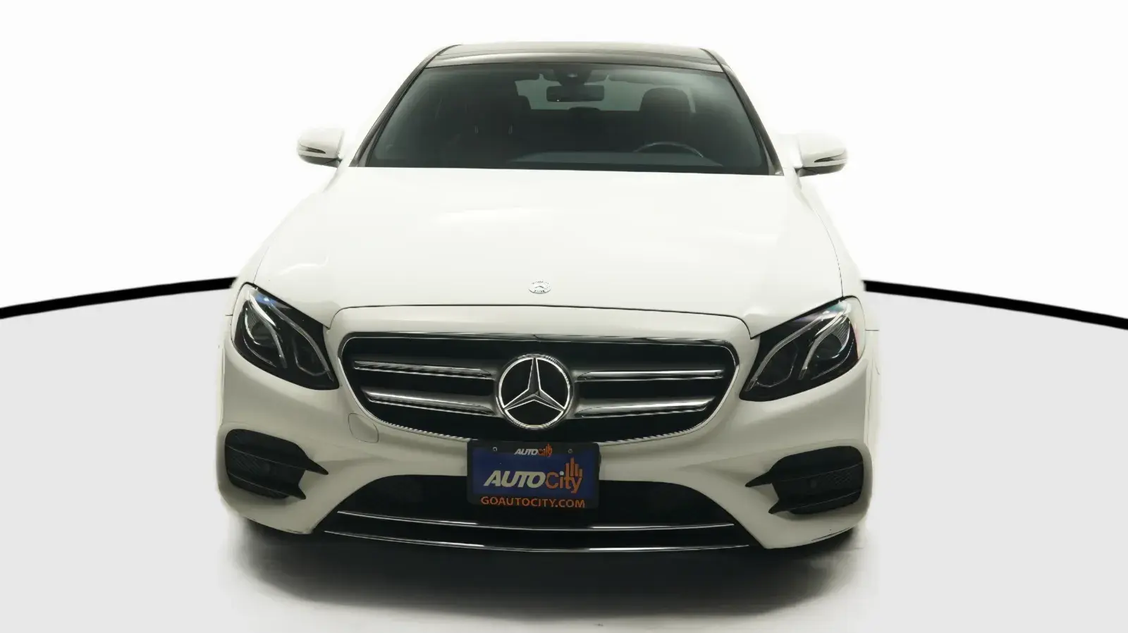 2017 Mercedes-Benz E-Class E300 photo 3