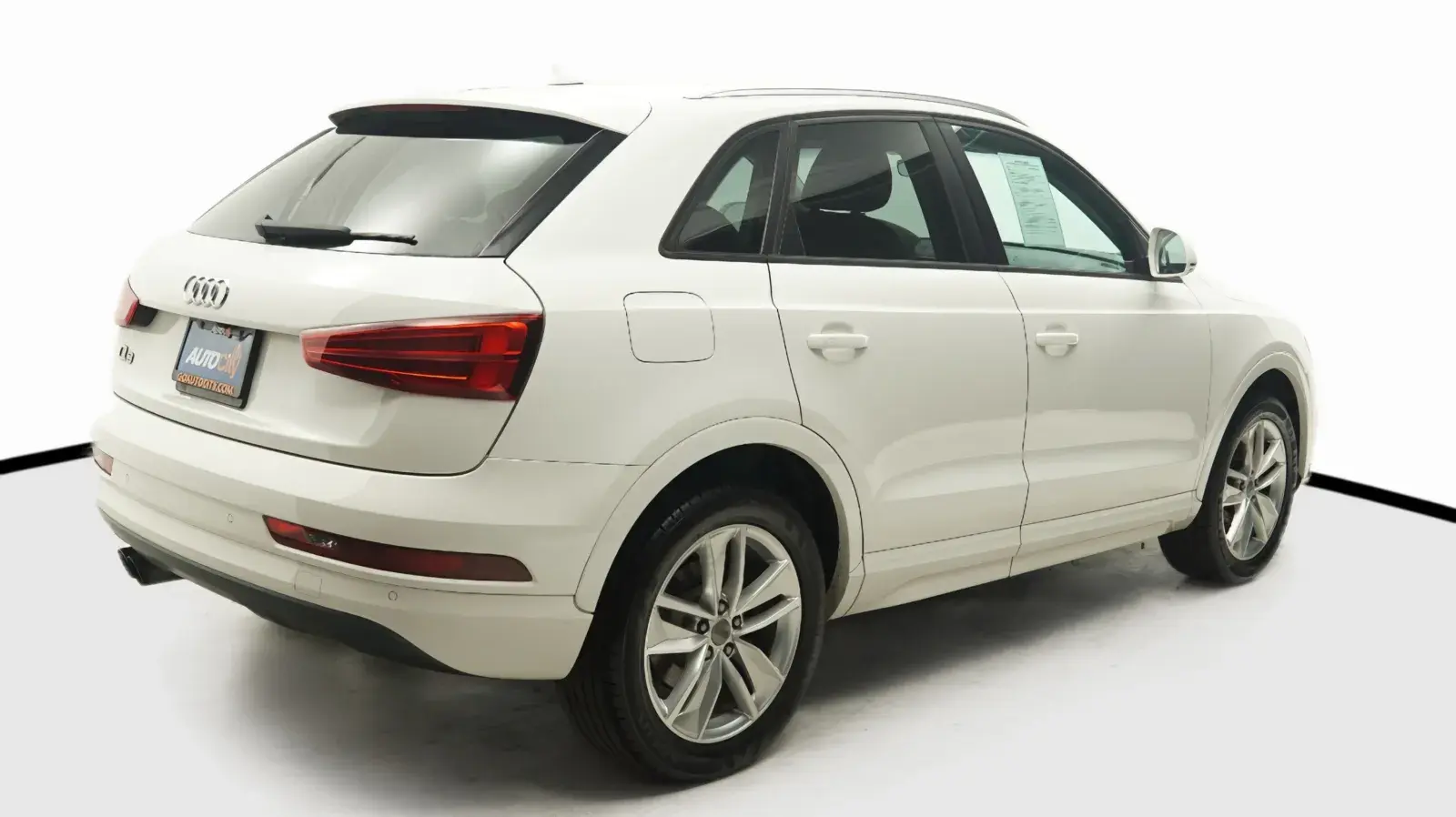 2017 Audi Q3 2.0T Premium Tiptronic photo 5