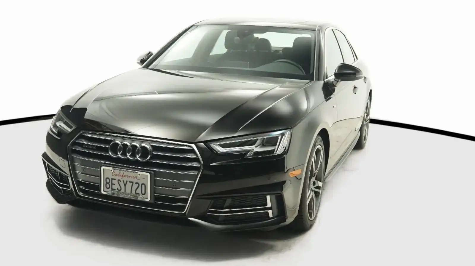2018 Audi A4 2.0T quattro S tronic Premium Plus's photo