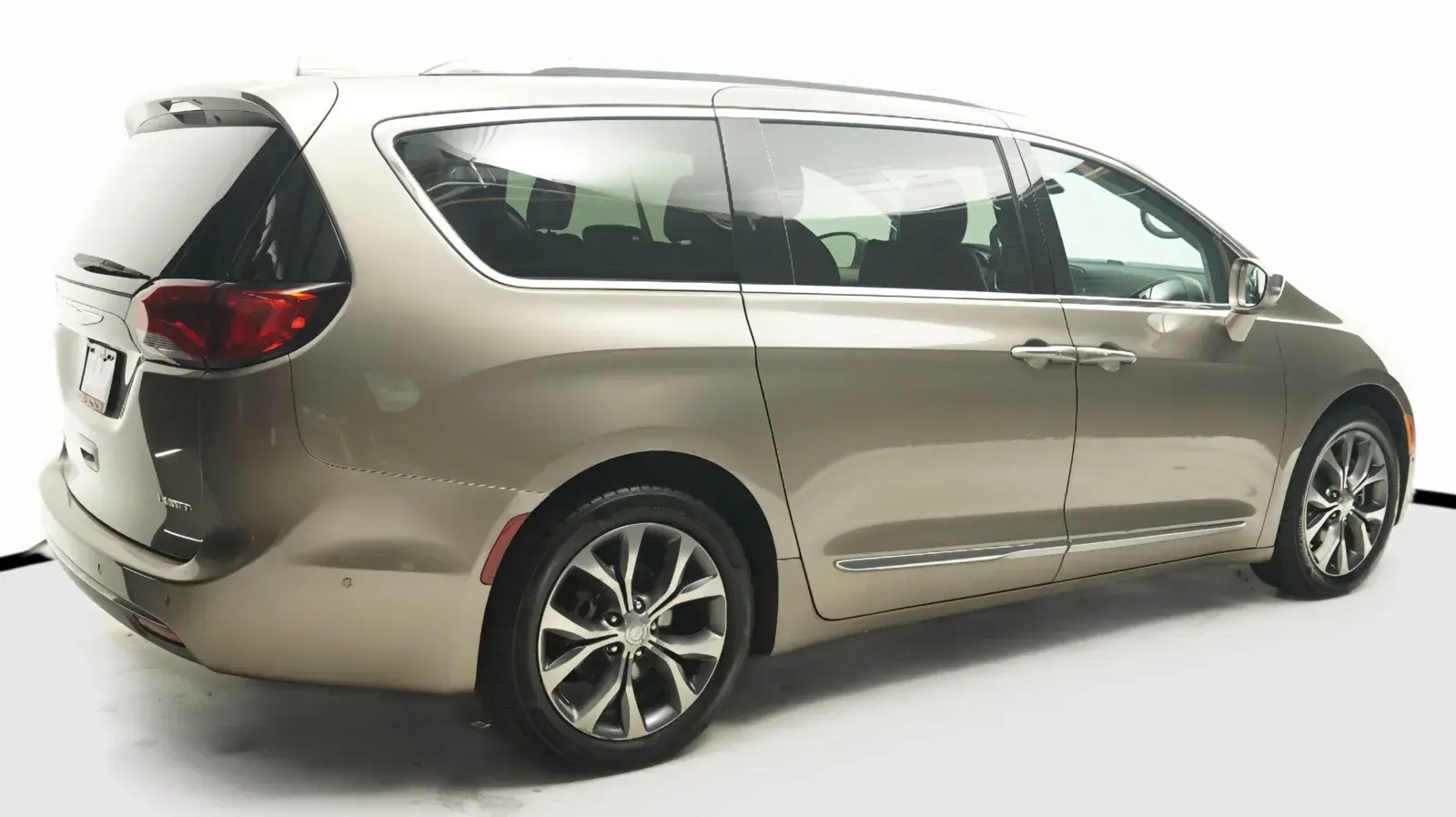 2017 Chrysler Pacifica Limited photo 5