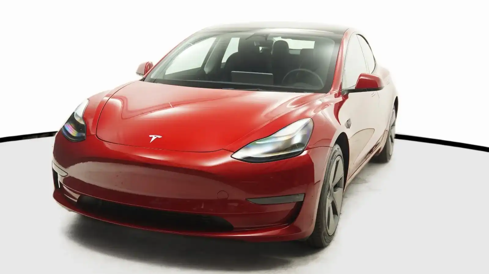 2022 Tesla Model 3 Standard Range Plus's photo