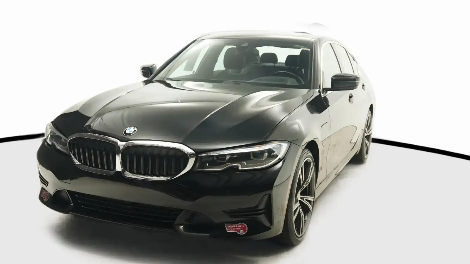 2021 BMW 3 Series 330e Sedan's photo