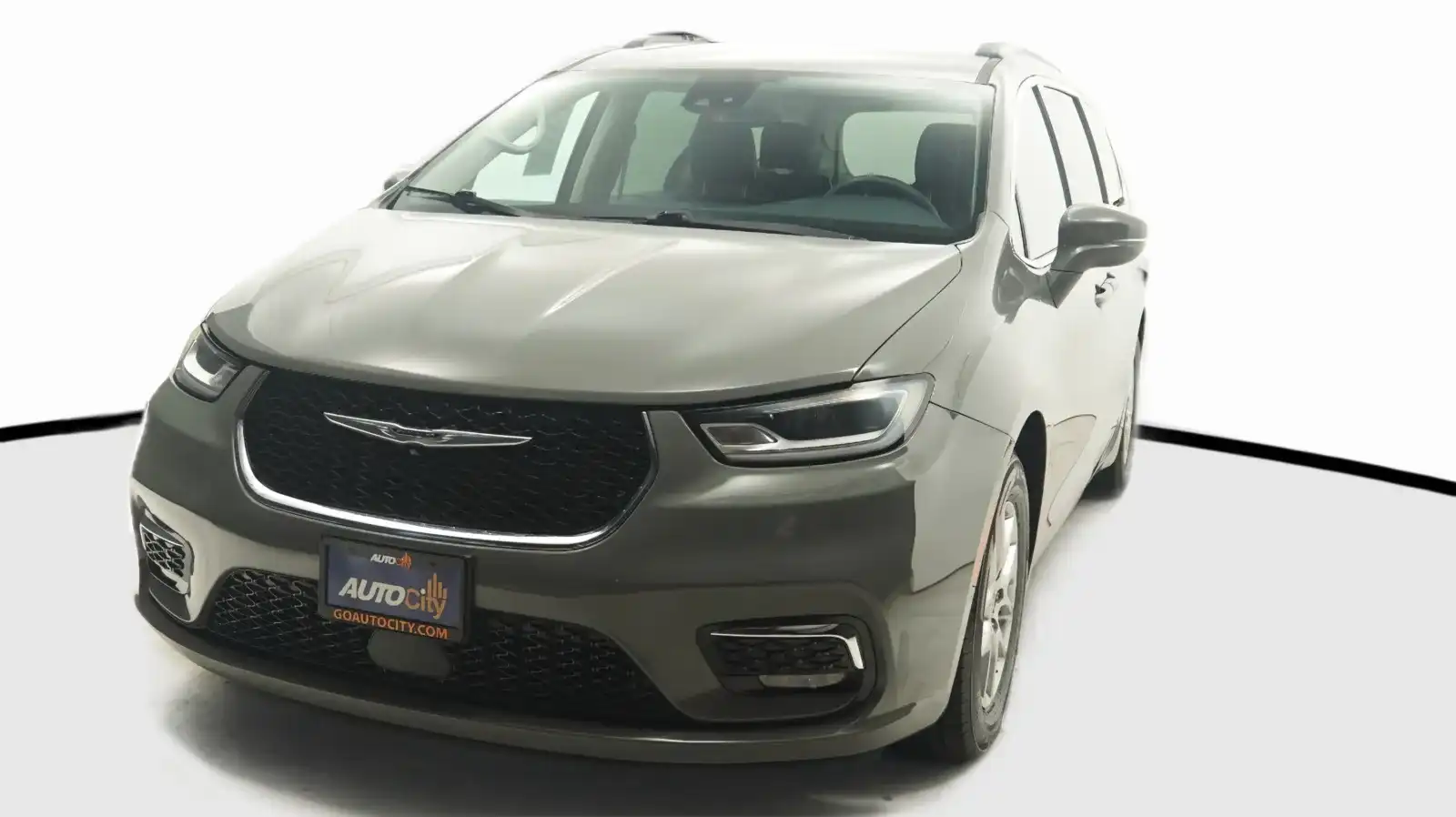 2022 Chrysler Pacifica Touring L's photo