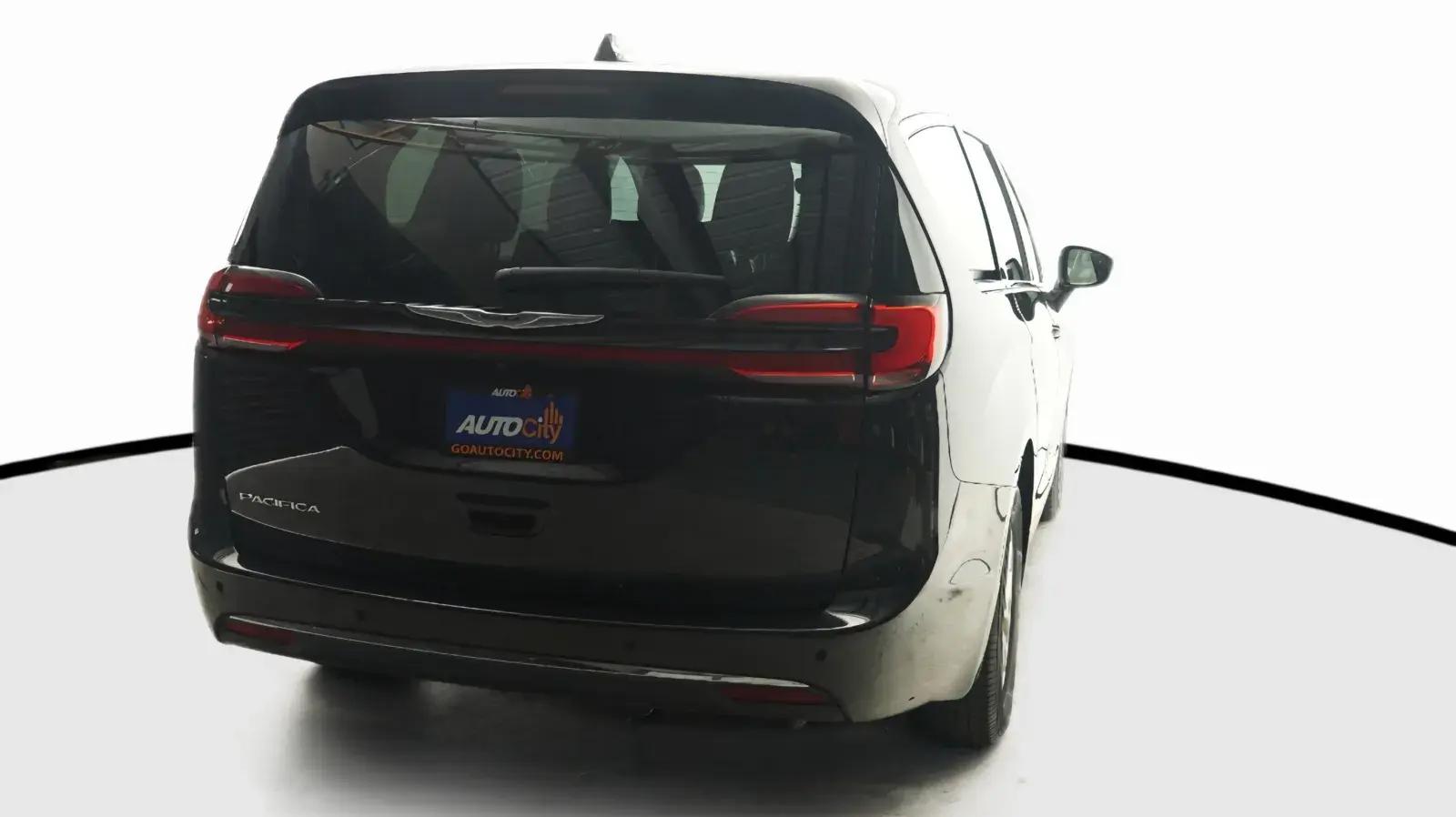 2023 Chrysler Pacifica Touring L photo 5