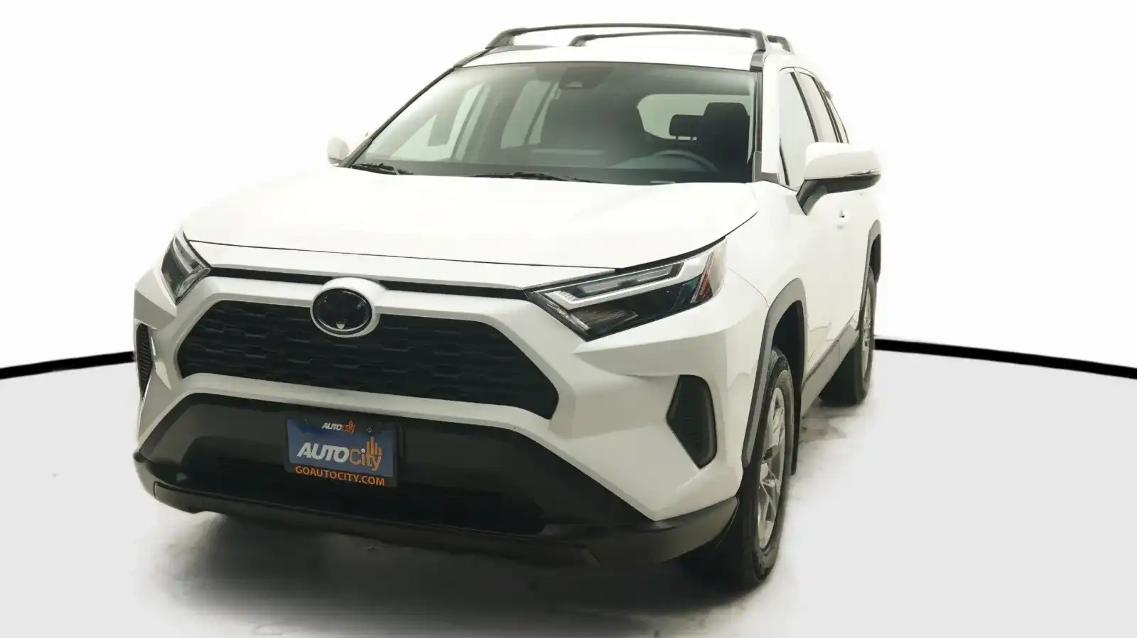 2023 Toyota RAV4 XLE FWD's photo