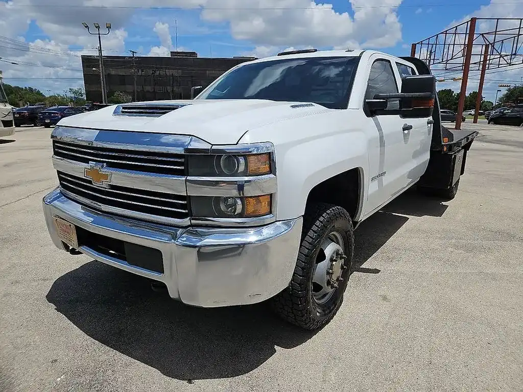2017 Chevrolet Silverado HD WT 4WD Crew Cab 171.5" WB's photo