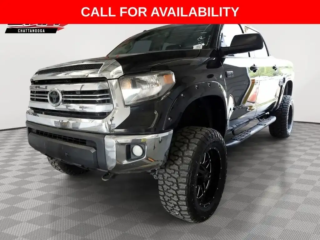 2017 Toyota Tundra SR5 5.7L 4WD FFV Crew Max Short Bed's photo
