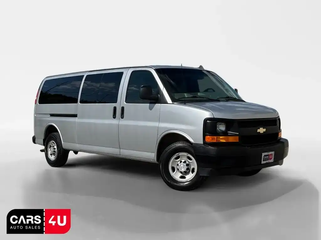 2017 Chevrolet Express LS 3500 Extended's photo