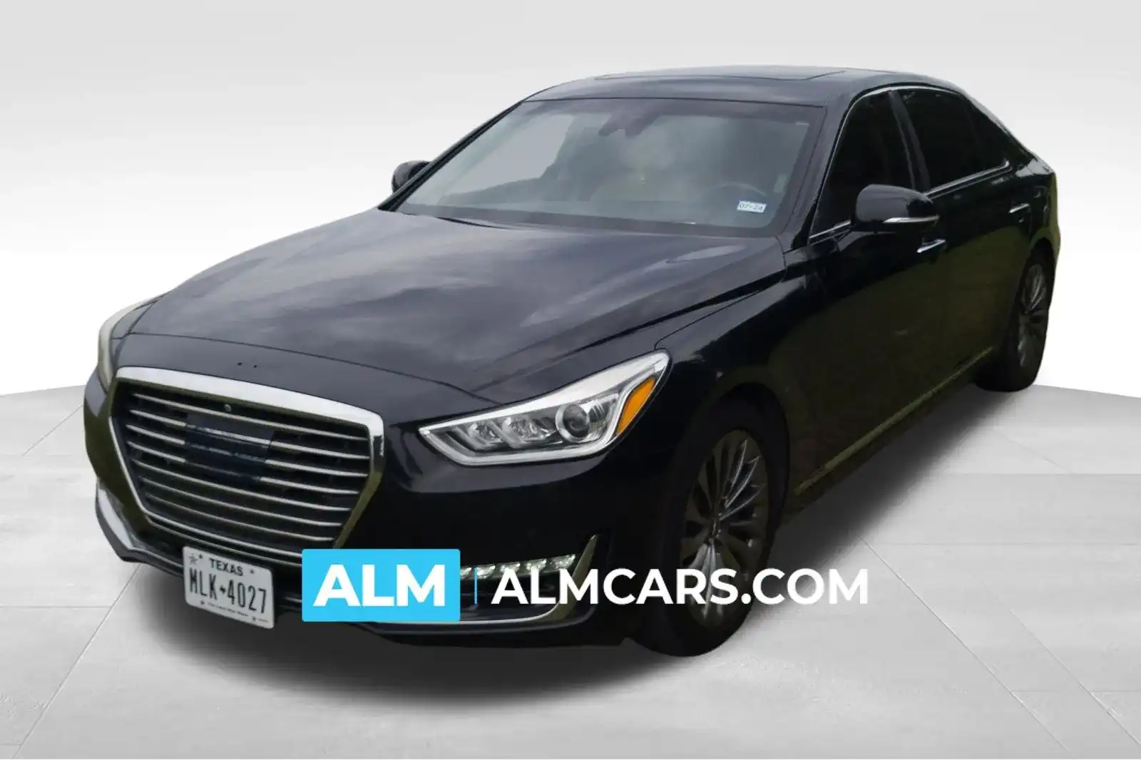 2017 Genesis G90 5.0 Ultimate's photo