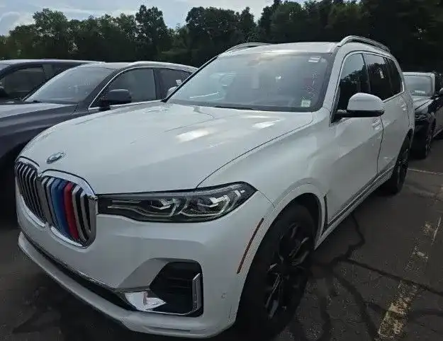 2020 BMW X7 xDrive40i's photo