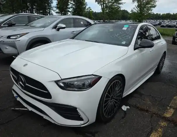 2022 Mercedes-Benz C-Class C300's photo