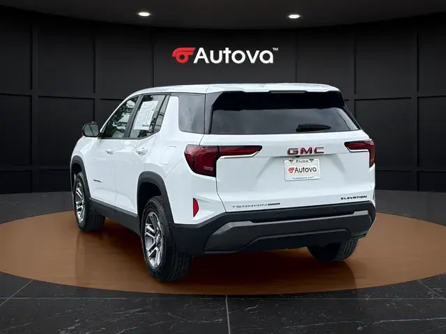 2025 GMC Terrain Elevation AWD photo 3