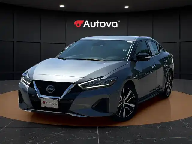 2023 Nissan Maxima SV's photo