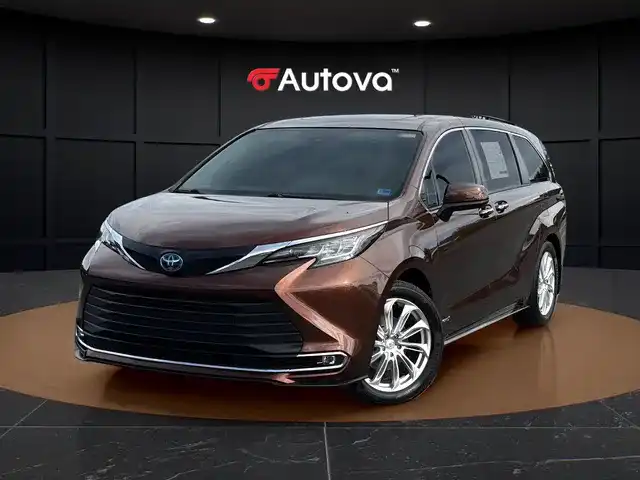 2021 Toyota Sienna XLE 8-Passenger Hybrid FWD's photo