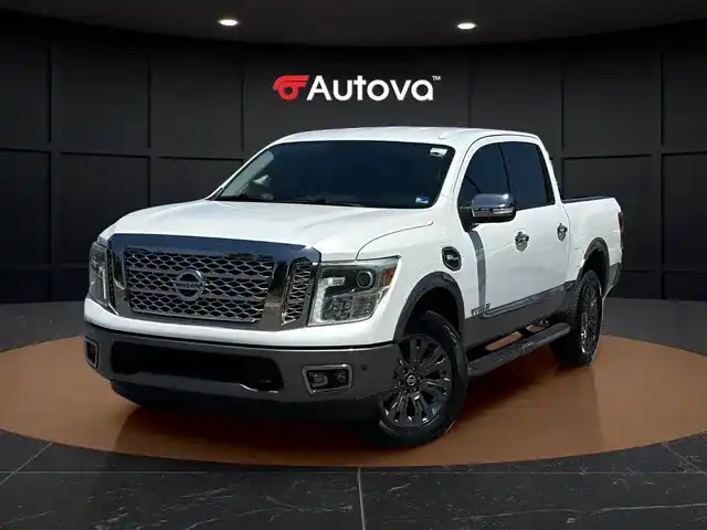 2017 Nissan Titan Platinum Reserve 4X4 Crew Cab's photo