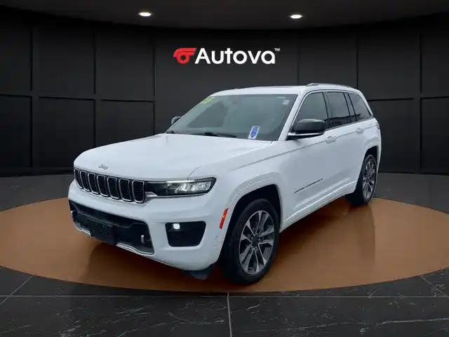 2023 Jeep Grand Cherokee Overland 4x4's photo