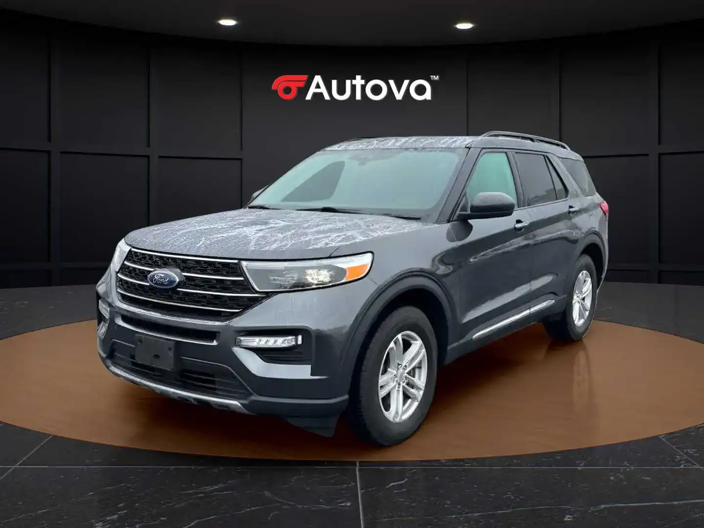2020 Ford Explorer XLT 4WD's photo
