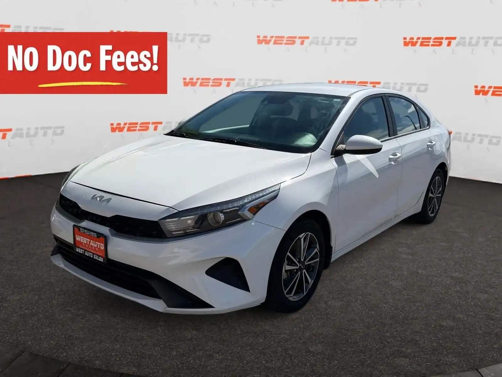 2023 Kia Forte LXS AT's photo