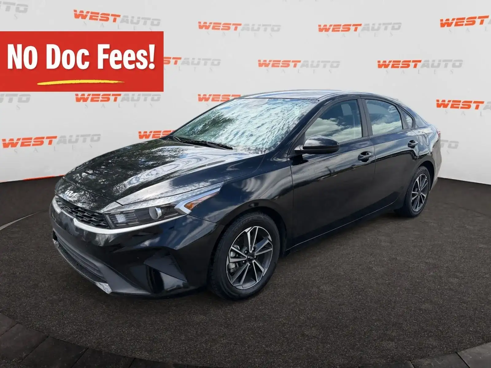 2022 Kia Forte LXS AT's photo