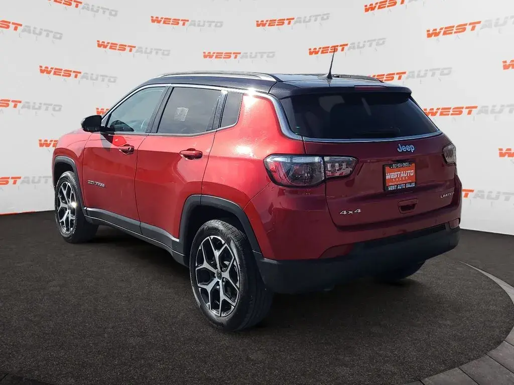 2025 Jeep Compass Limited 4WD photo 3