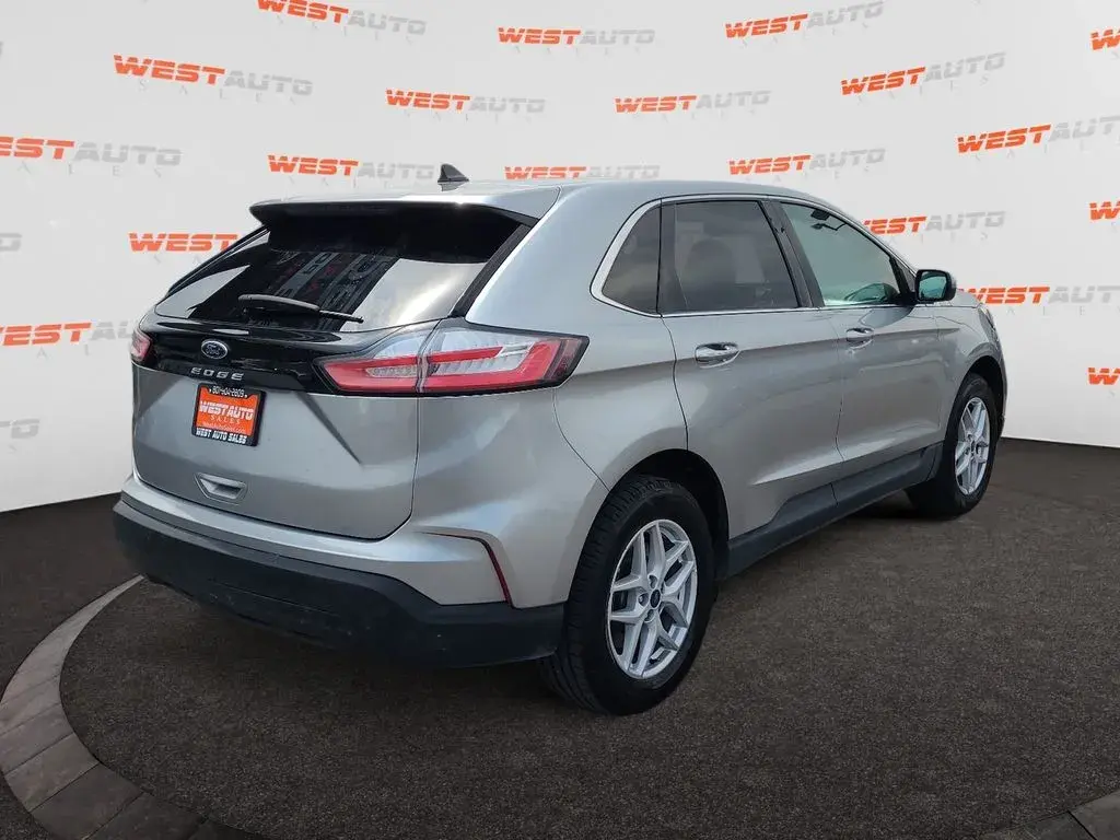 2023 Ford Edge SEL AWD photo 5