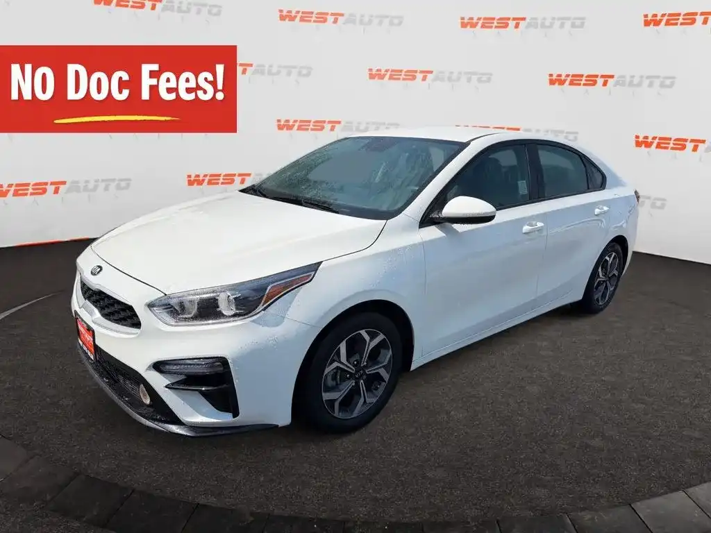 2020 Kia Forte LXS AT's photo