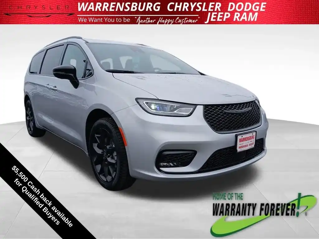 2026 Chrysler Pacifica Select AWD's photo