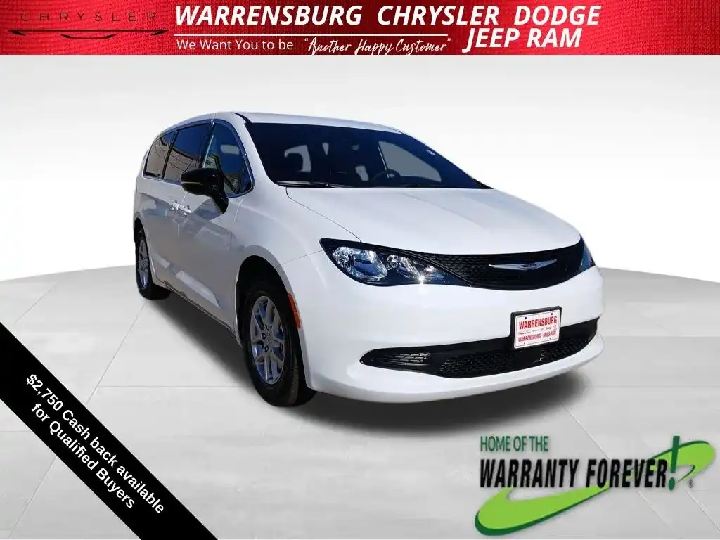 2026 Chrysler Voyager LX's photo