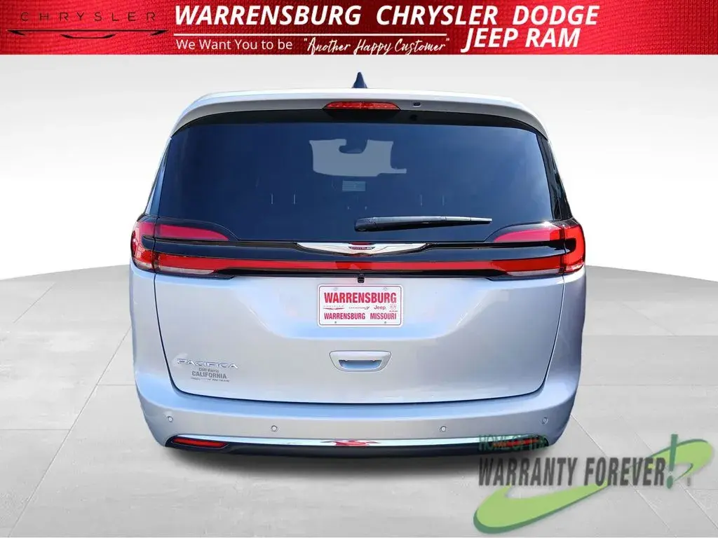 2026 Chrysler Pacifica Select photo 5