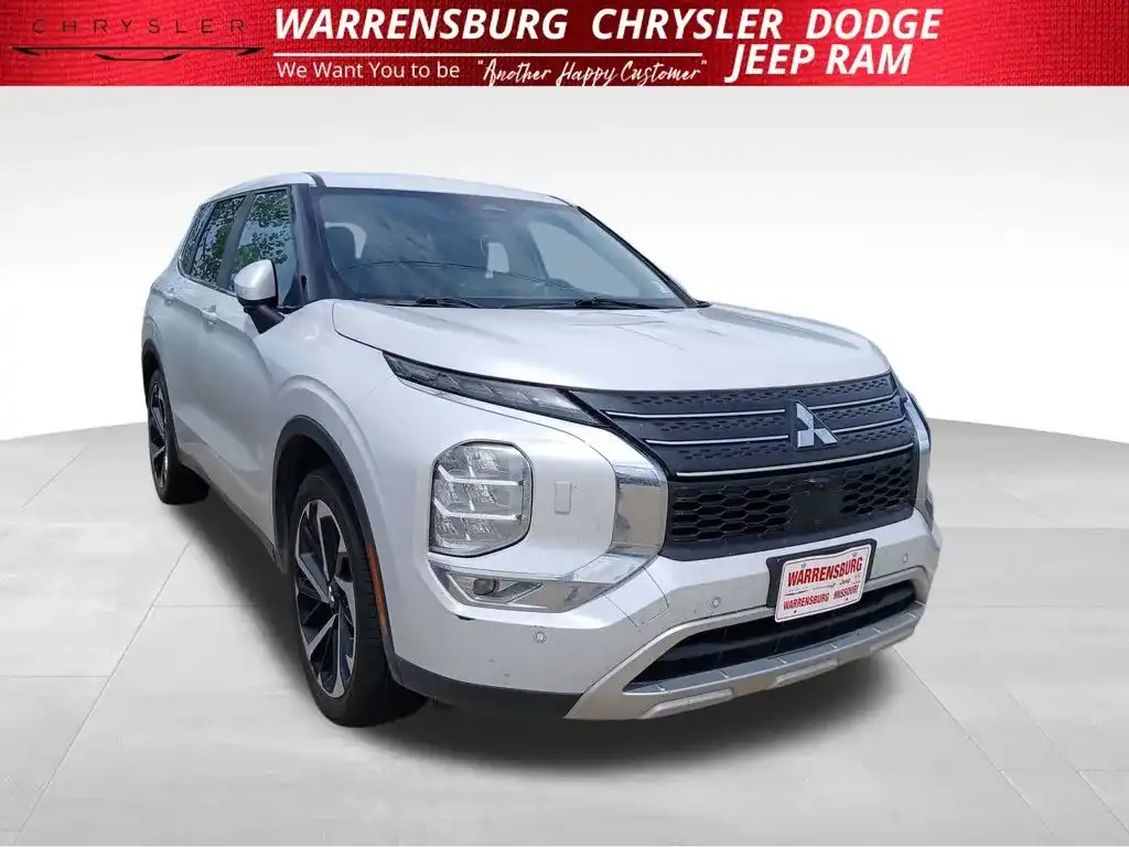 2023 Mitsubishi Outlander SE S-AWC's photo