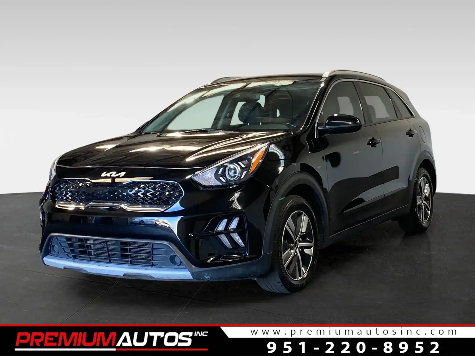 2022 Kia Niro LXS's photo