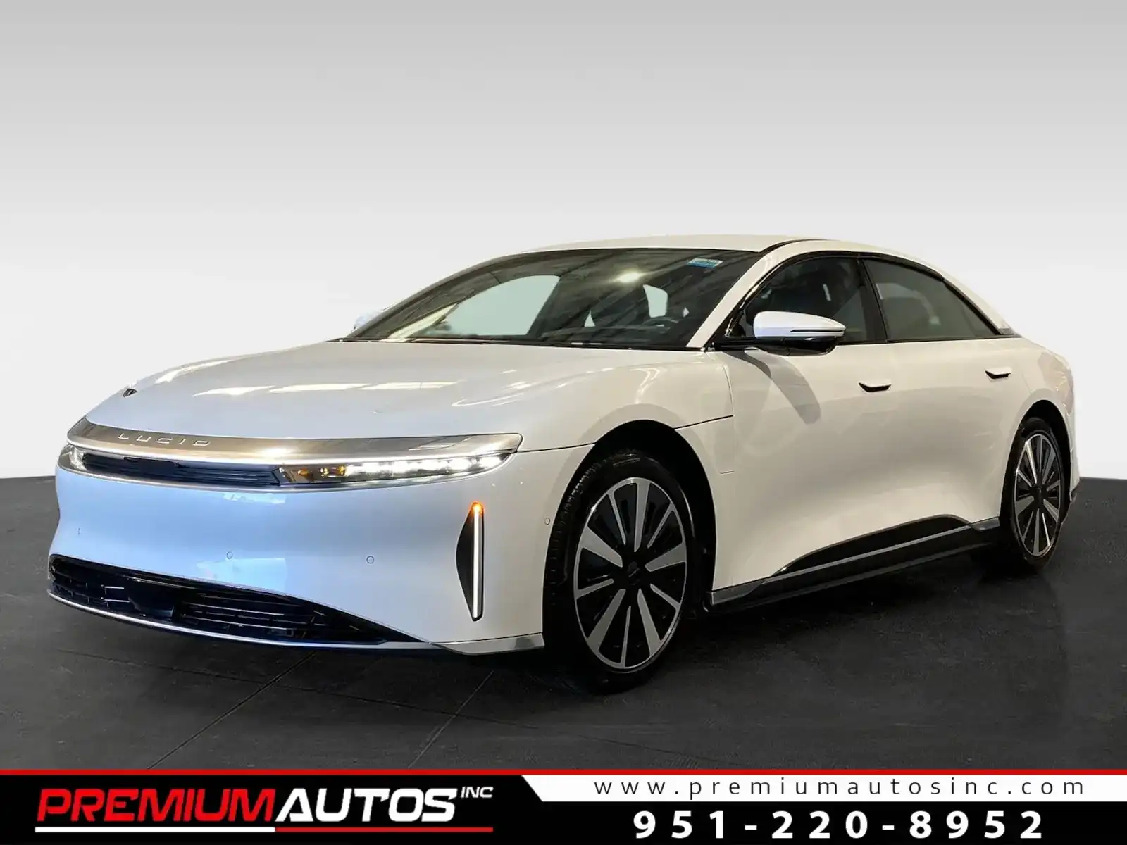 2024 Lucid Air Touring's photo