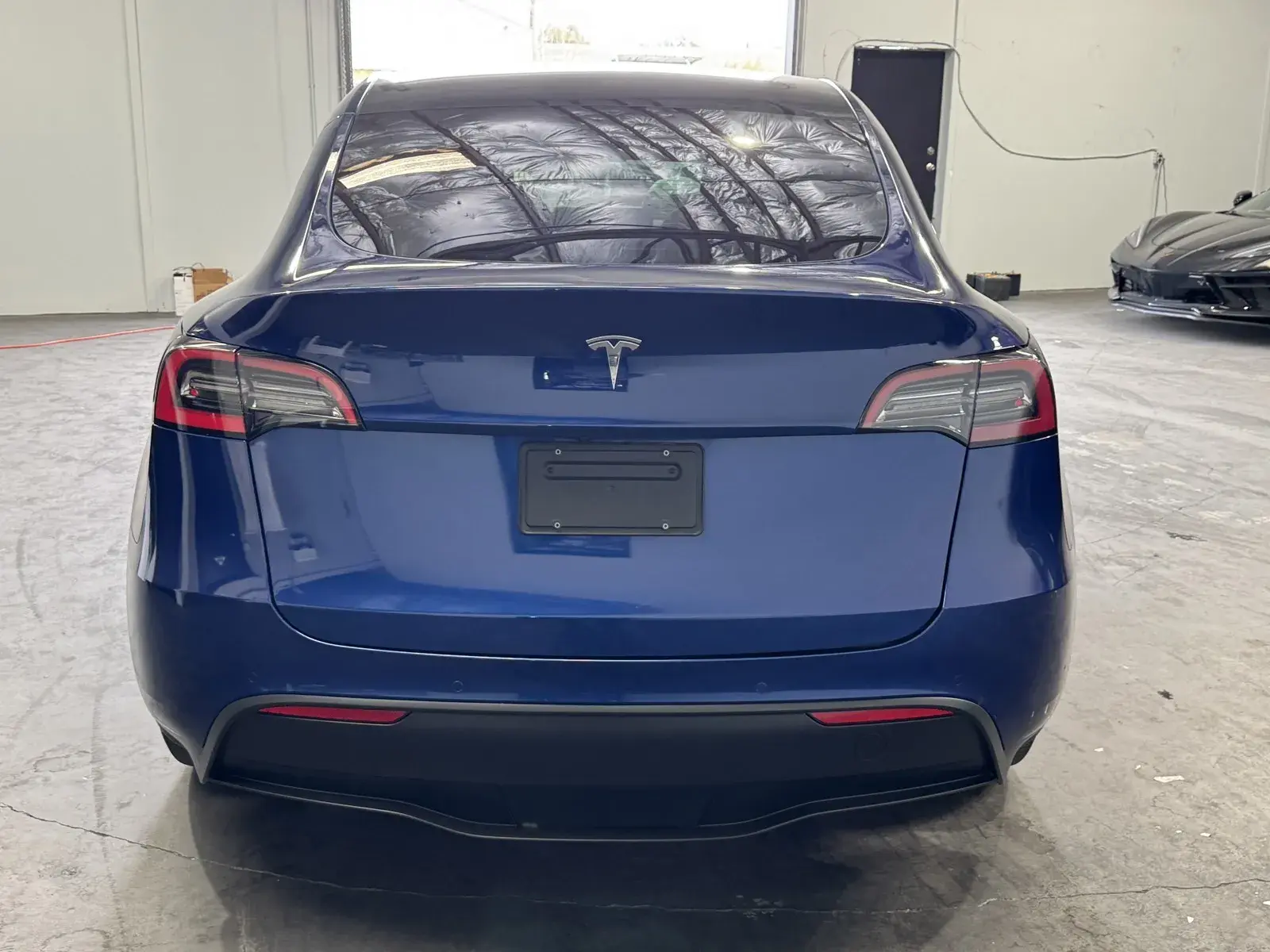 2021 Tesla Model Y Standard Range photo 3